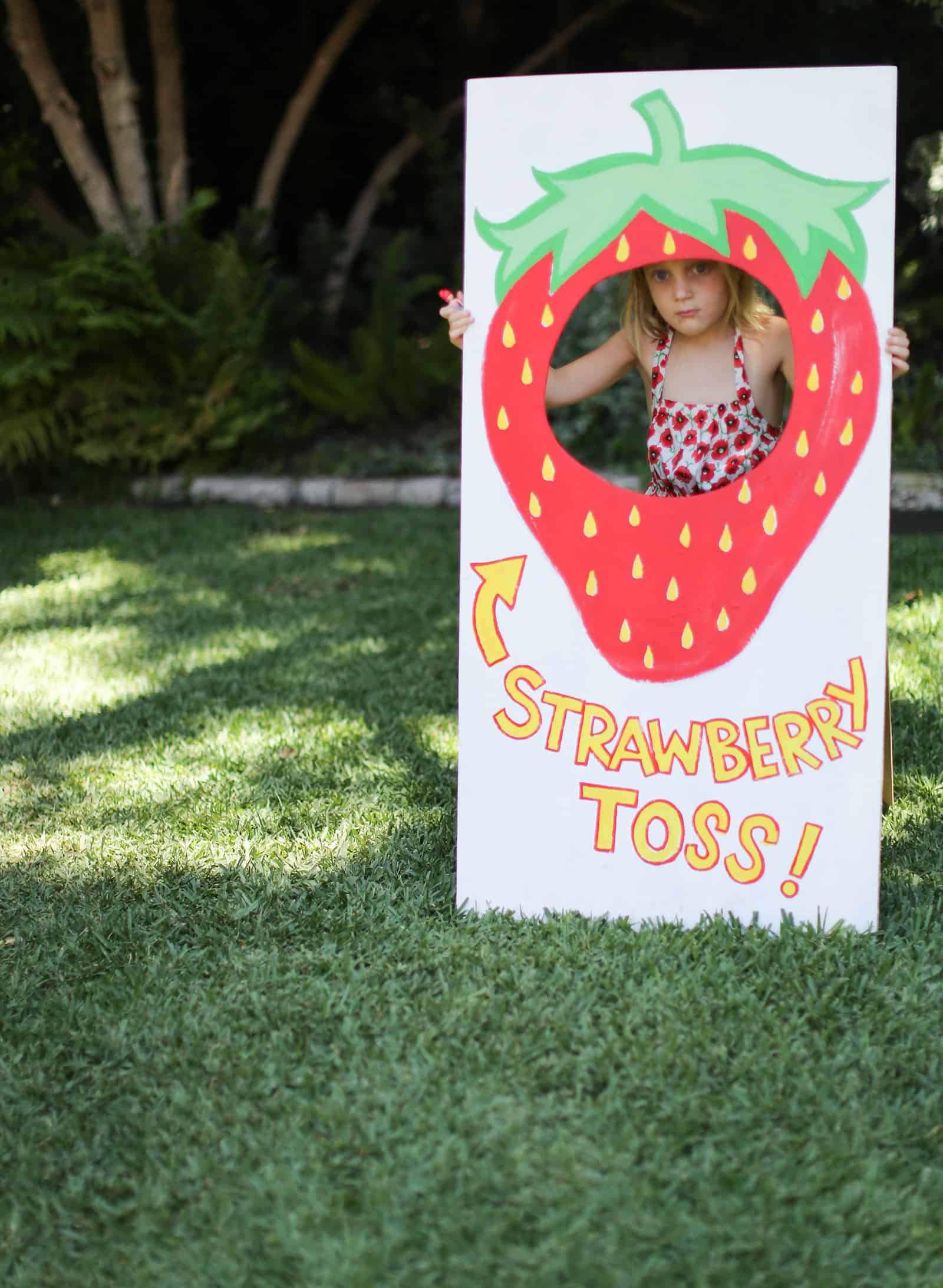 Strawberry Sweet - A Birthday Celebration by Tiffani Thiessen. Photos by Elizabeth Messina